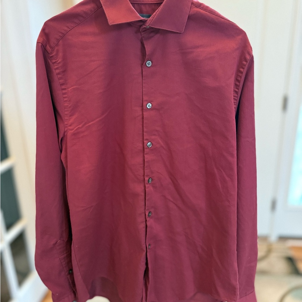 Van Heusen Men's Maroon Button Down Shirt